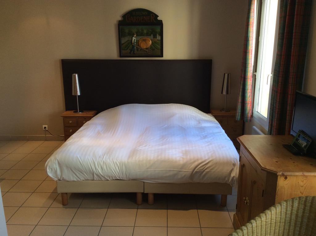Residence Hotel Les Ducs De Chevreuse Avec Hebergement, Repas & Pdj, Seminaire, Bureau & Parking Cameră foto