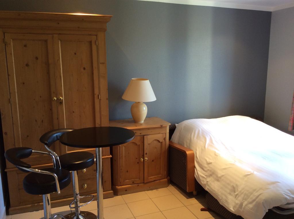 Residence Hotel Les Ducs De Chevreuse Avec Hebergement, Repas & Pdj, Seminaire, Bureau & Parking Cameră foto